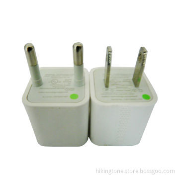 Travel charger with output of 5V, 2.1A, make your life more convenient